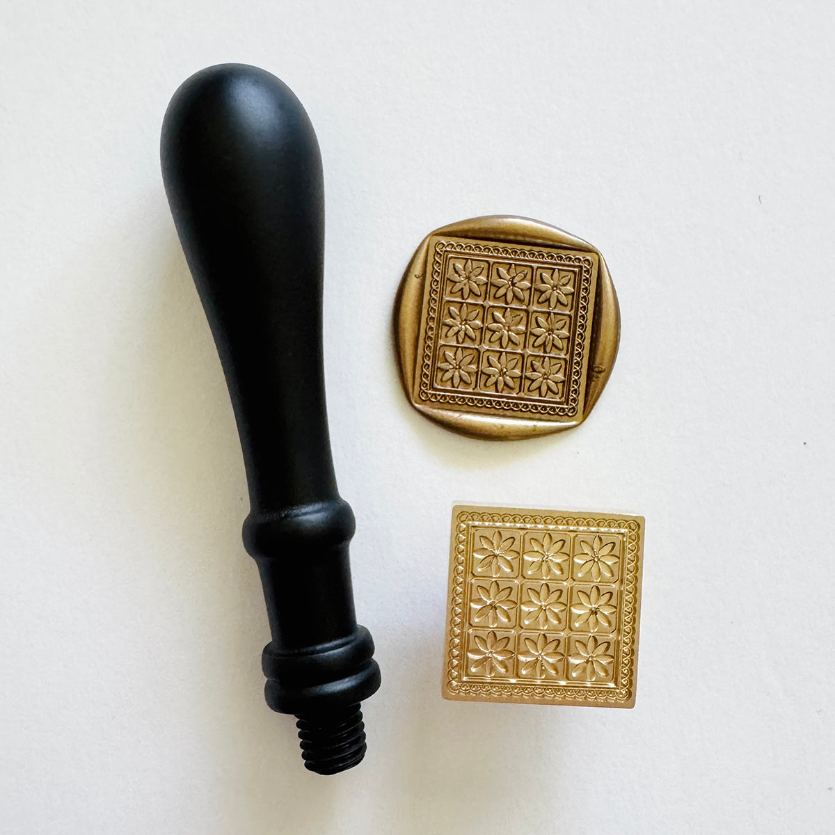 Daisy Grid Wax Stamp