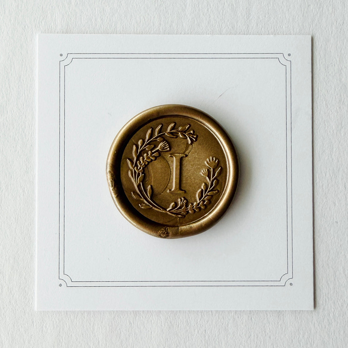 Initial Floral Wreath Round Wax Seal Stamp (A-Z)