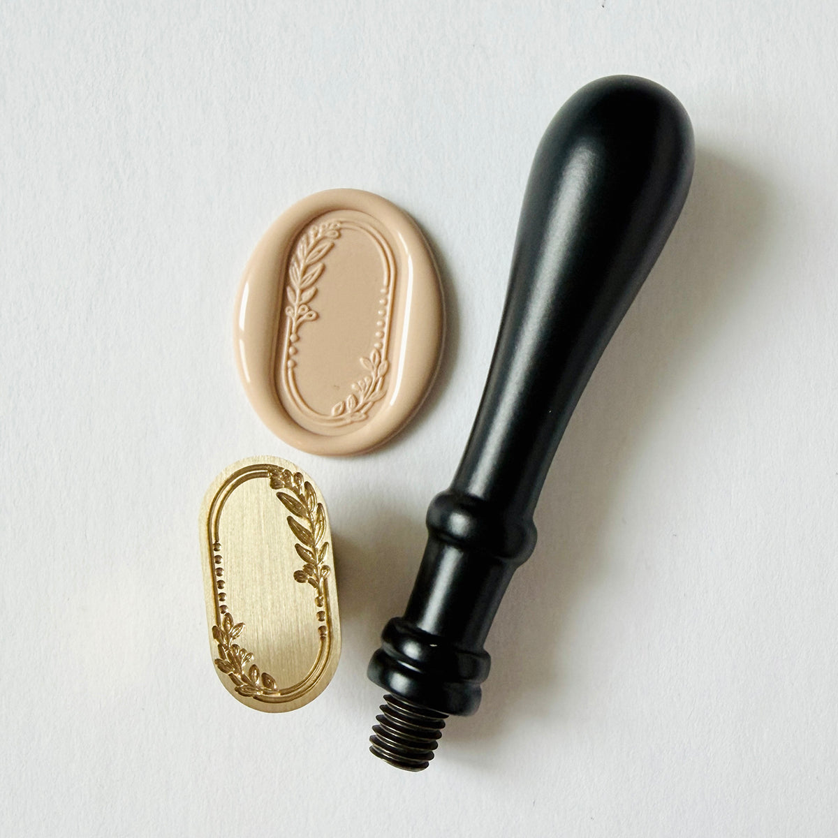 Oval Frame No. 11 Wax Stamp